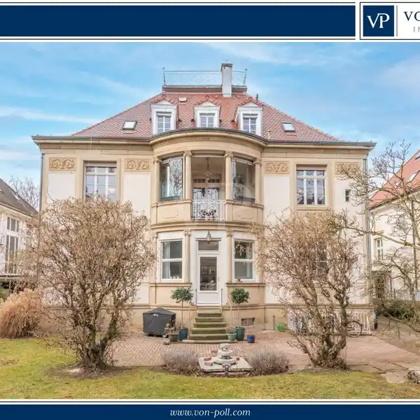 RARITY: HISTORIC TOWN VILLA WITH GARDEN