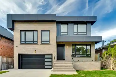 Beautifully Updated Home in Englemount-lawrence