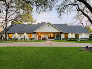 Beautifully Updated Home in Inwood Road Estates