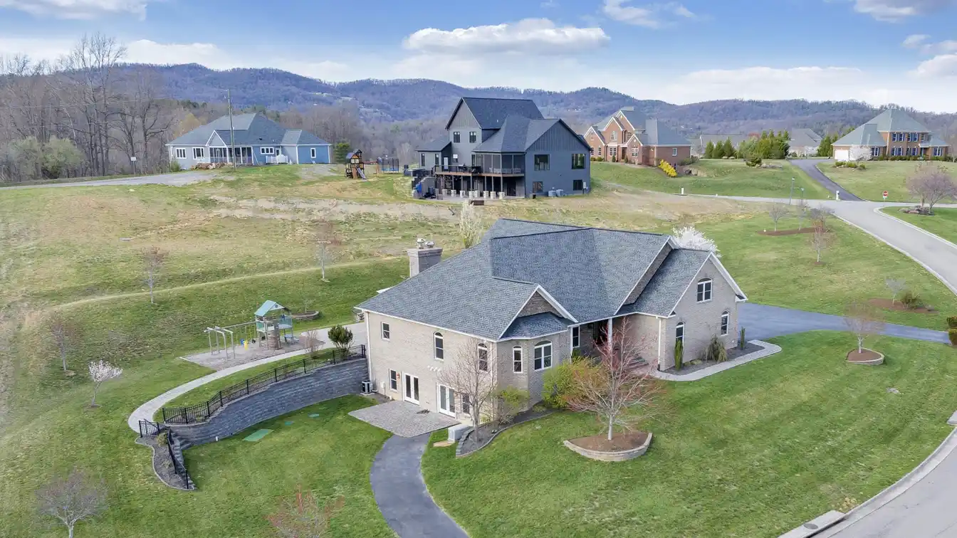 Elegant Retreat with Mountain Views