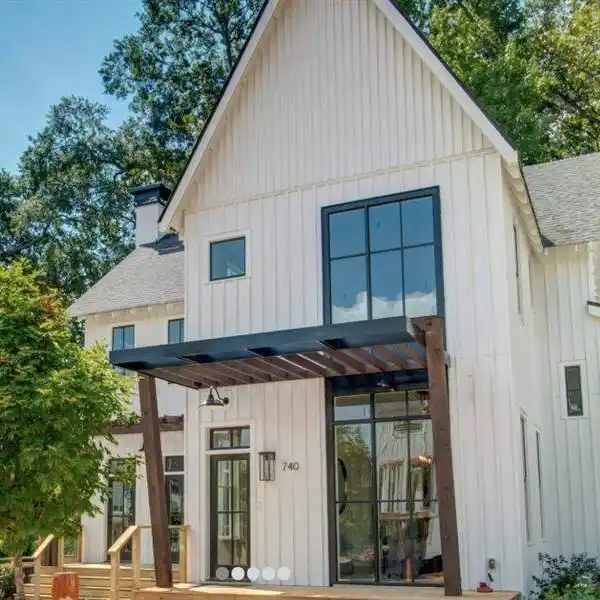 GORGEOUS NEWER MODERN FARMHOUSE