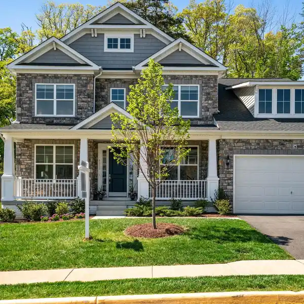 ELEGANCE AND COMFORT IN VIBRANT LAUREL HILLS CROSSING