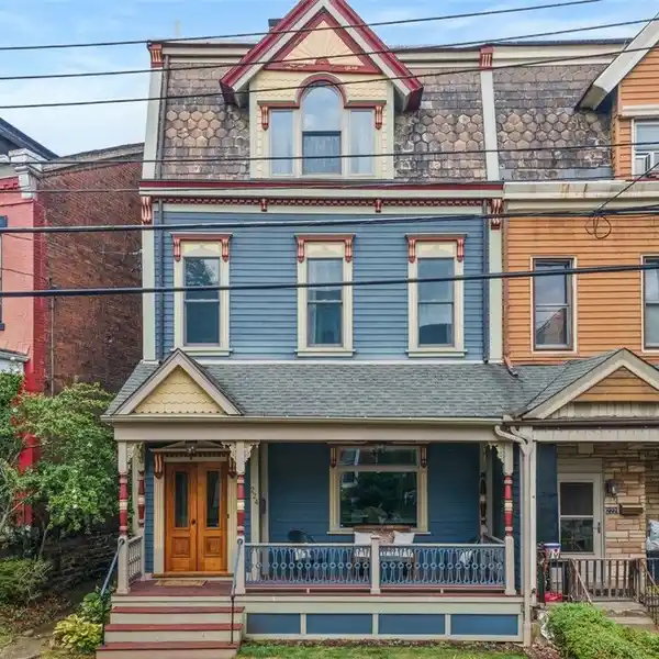 REIMAGINED VICTORIAN WITH MODERN LUXURY TOUCHES