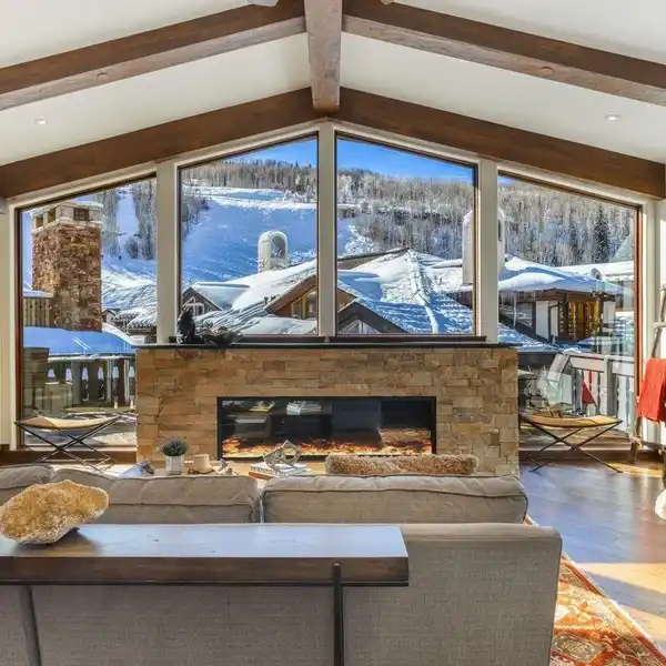 LUXURY ALPINE PENTHOUSE WITH PANORAMIC MOUNTAIN VIEWS