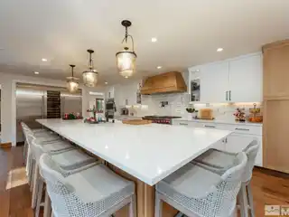 Fully Renovated Family Home in Mid-kingsbury
