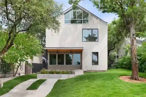 Minimalist Modern in Travis Heights