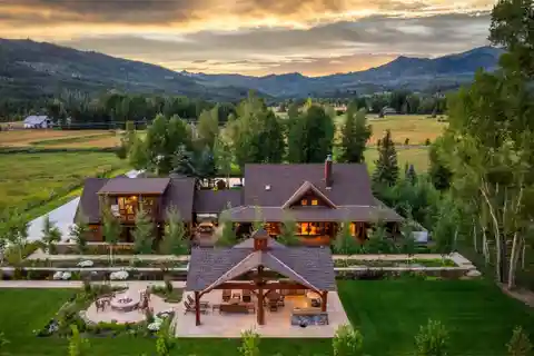 Pristine 15-Acre Ranch