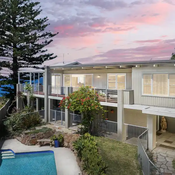 STATELY RESIDENCE WITH ICONIC VISTAS