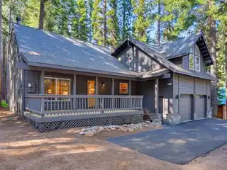 Beautifully Crafted Tahoe Donner Cabin