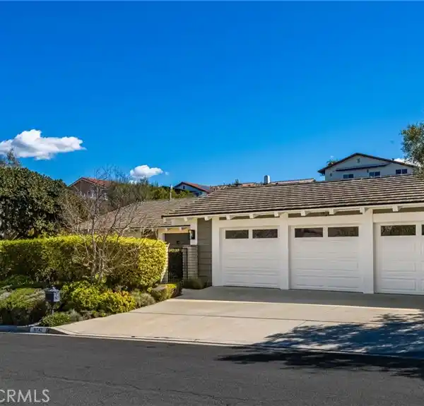 FANTASTIC OPPORTUNITY IN LEMON HEIGHTS