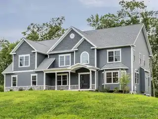 Exquisite New Construction in Newtown