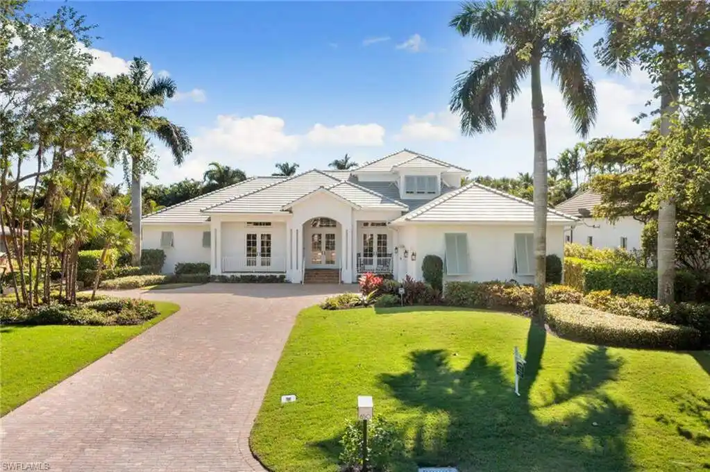 High-end Designer Renovation in the Moorings