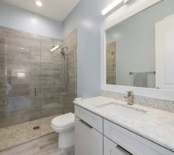 COMFORTABLE AND SOPHISTICATED HOME WITH IDEAL FLOOR PLAN