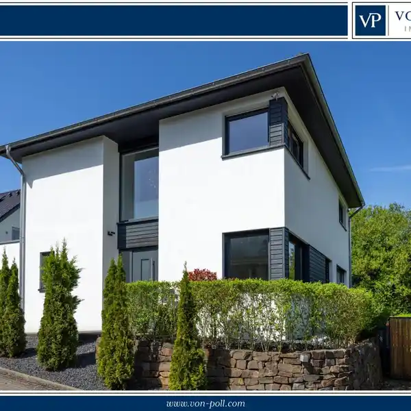 IMPRESSIVE NEWER HOME