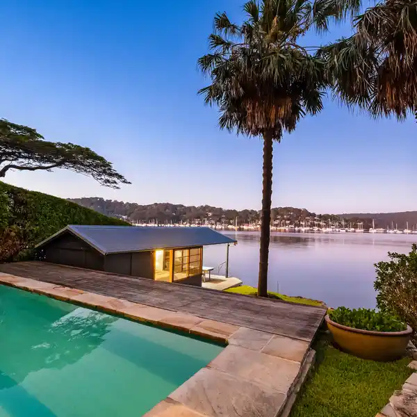 A WATERFRONT BEAUTY