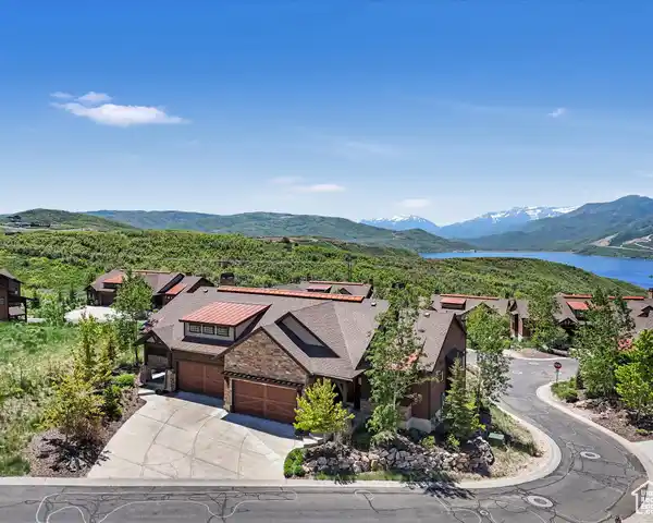 NICE HOME WITH PANORAMIC VIEWS