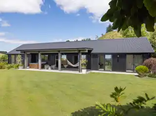 Country Charm Meets Modern Entertainer’s Dream