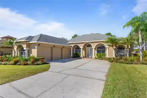 Special Property in the Gated Eaglebrooke Golf Community