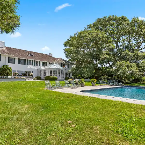 TRULY MAGNIFICENT ESTATE FOR RENT