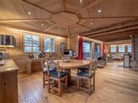 RECENT CHALET IN MERIBEL