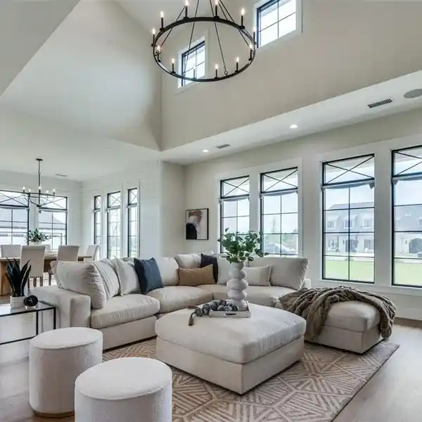 LUXURY AND PRIVACY IN AZALEA HOLLOW