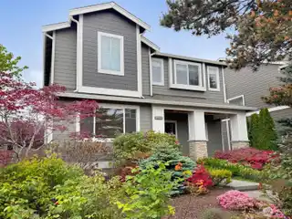 Beautiful Home in Arbors at Harbour Pointe