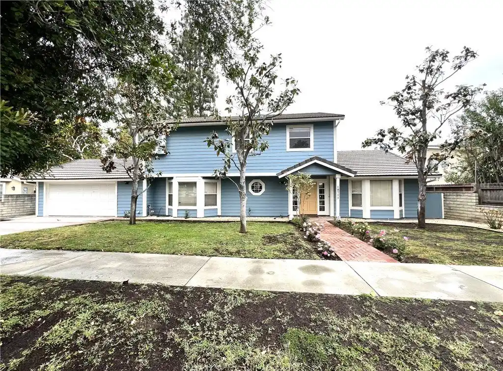 Charming Home in a Prime Pocket of Tarzana