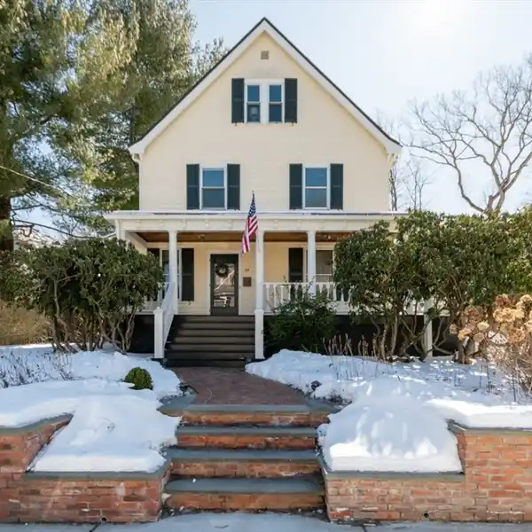 WONDERFULLY RENOVATED VICTORIAN HOME