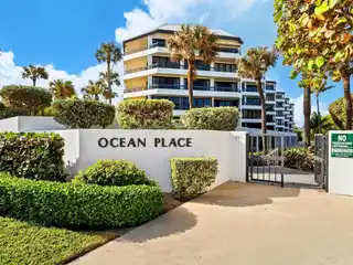 Immaculate Condo with Ocean Views