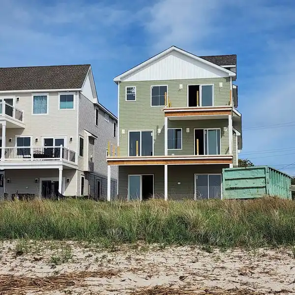 BEAUTIFUL NEW CONSTRUCTION WITH BREATHTAKING SHORE VIEWS