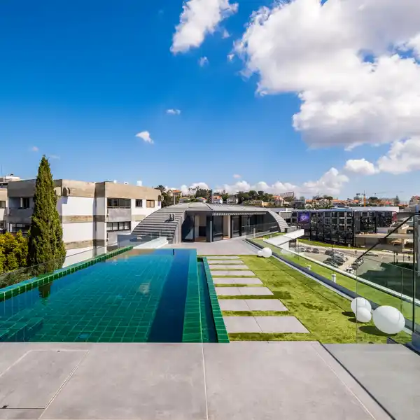 DUPLEX PENTHOUSE IN A UNIQUE BUILDING