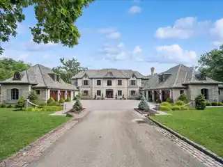 Extraordinary North Shore Estate of Unmatched Grandeur