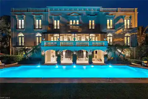 Iconic Home in the Heart of Old Naples