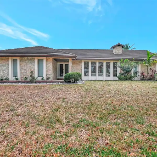 HORSE COUNTRY PARADISE IN SOUTHWEST RANCHES