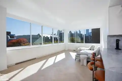 Corner Condo with Panoramic Museum Park Views
