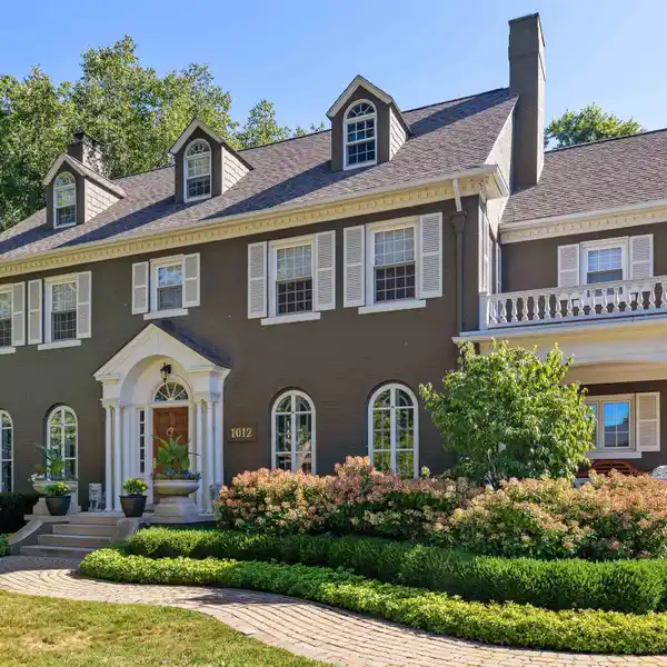 CLASSIC COLONIAL WITH HIGH-END RENOVATIONS