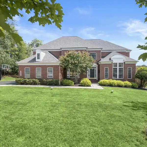 EXQUISITE HOME IN WEST FRIENDSHIP