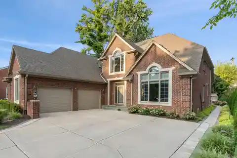 Beautiful Quarton Lake Estates Home