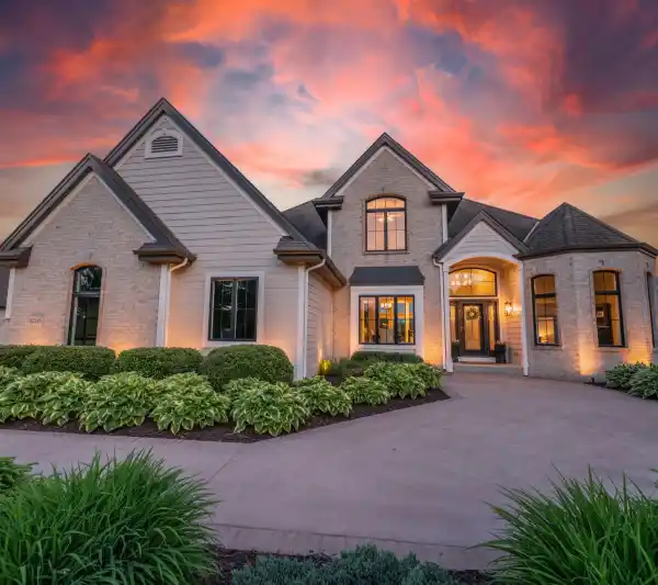 STUNNING ESTATE OF OVER FOUR ACRES