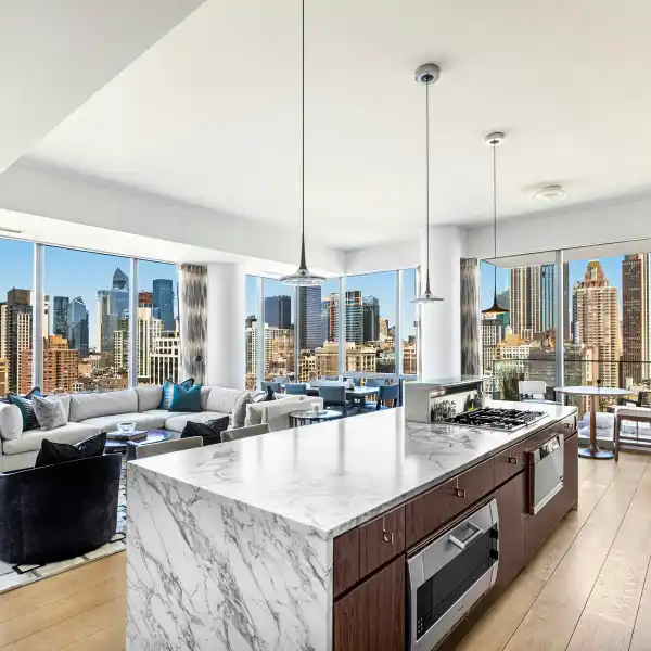 SPECTACULAR FULL-FLOOR APARTMENT FOR RENT