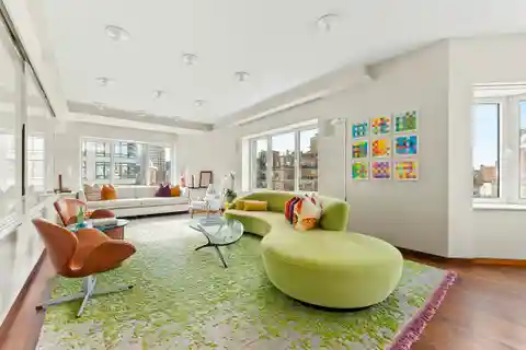 Beautifully Renovated Upper East Side Four Bedroom Residence