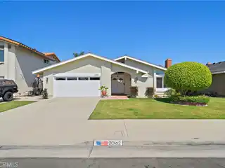 Hard to Find Single-Level Home in South Huntington Beach