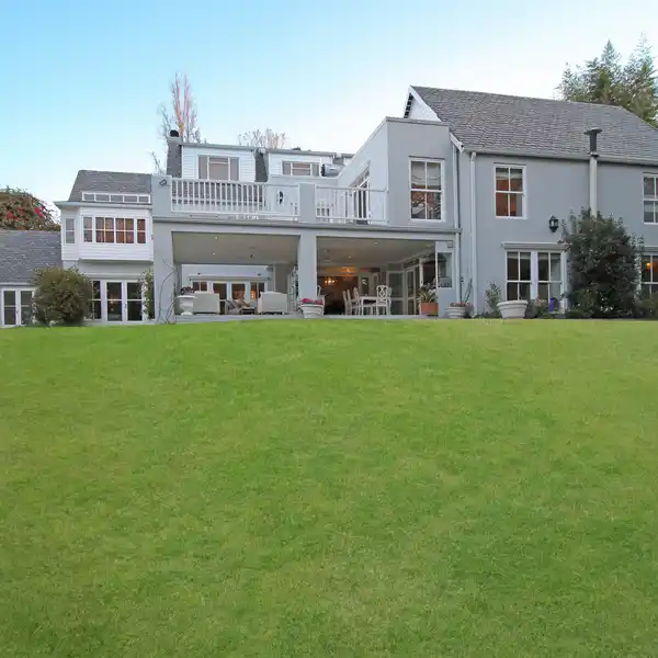 FIVE BEDROOM HOUSE FOR SALE IN ATHOLL