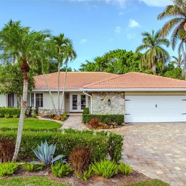 CREATE YOUR DREAM HOME IN COVETED PARK SHORE