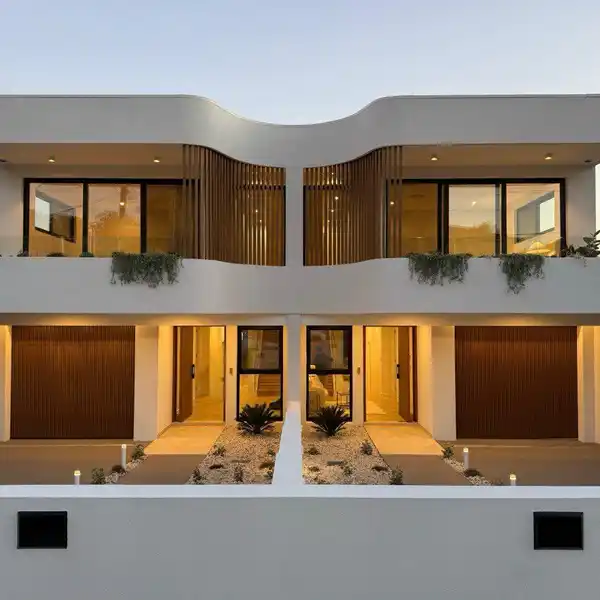 STATE-OF-THE-ART CUSTOM DUPLEX