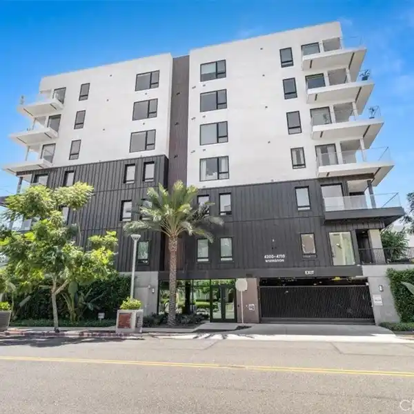 RESORT-STYLE AMENITIES: CLUBHOUSE, OLYMPIC POOL, AND FITNESS CENTER