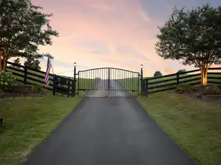 Picturesque Farmstead on Old Hillsboro Road