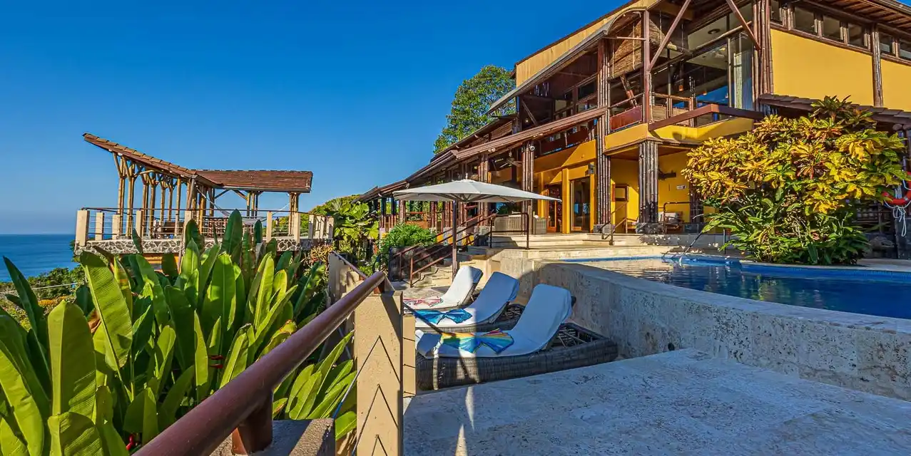 Tropical Harmony Home on Pristine Coast