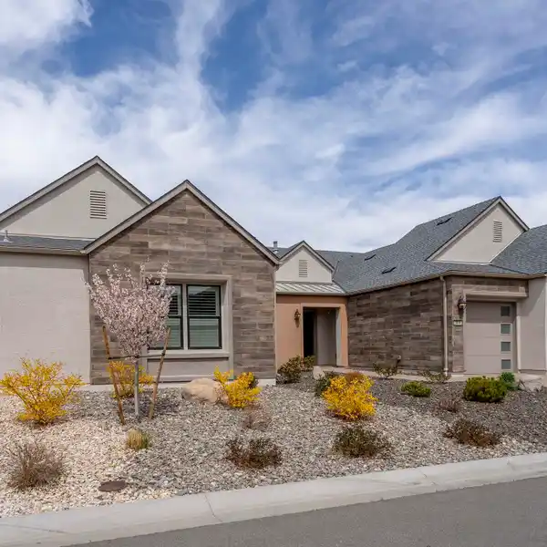 STUNNING HOME OFFERING SEAMLESS INDOOR-OUTDOOR LIVING