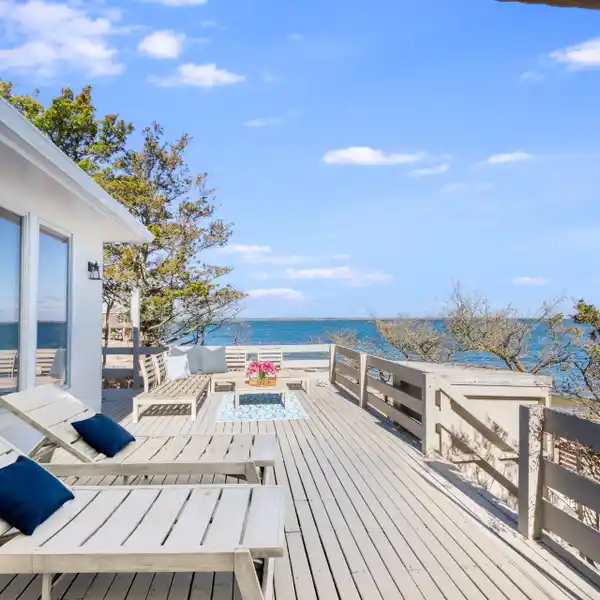 PERFECT WATERFRONT COTTAGE ALONG SCENIC GERARD DRIVE